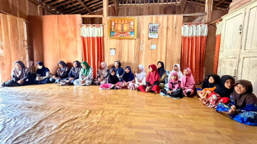Warga RW 14 Santuni Anak Yatim dan Dhuafa